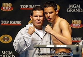 Чавес-старший поможет сыну подготовиться к бою со Збиком Живая легенда мексиканского бокса надеется, что его сын сможет завоевать чемпионский титул.
