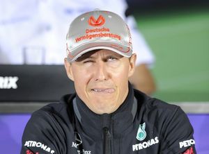 Шумахер: "Изменили наш подход" Гонщики команды Мерседес уверены, что они выбрали правильный путь для улучшения своих результатов. 
