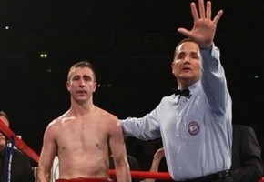 МакКлоски: "Судья помог Хану" Ирландский боксер был уверен в своей победе над чемпионом мира по версии WBA в первом полусреднем весе.