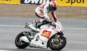 MotoGP. Гран-при Португалии. Симончелли выиграл первую практику Этап в Португалии начался с неожиданной победы Марко Симончелли.