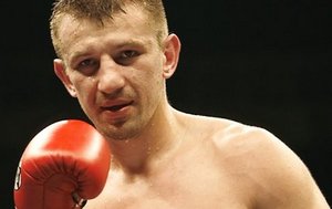 Дюва: "Мы рады, что Виталий согласился боксировать в Польше"  Промоутер Томаша Адамека прокомментировала решение провести бой во Вроцлаве.