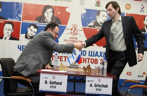 Определился соперник Ананда в матче за шахматную корону 43-летний израильский гроссмейстер Борис Гельфанд выиграл шестую основную партию матча у россиян...