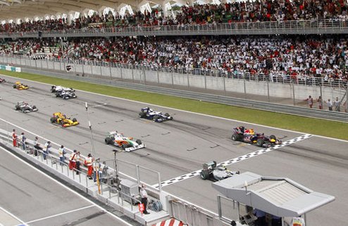 Гран-при Бахрейна все же состоится Об этом сообщили официальные лица Бахрейна.