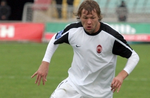 Фомин продолжит карьеру в Ильичевце Валерий Яремченко продолжает комплектоваться футболистами Шахтера. 