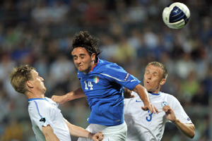 Будущее Аквилани по-прежнему под вопросом Полузащитник сборной Италии все еще надеется остаться в Ювентусе.