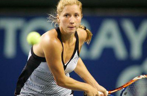 А.Бондаренко не смогла выйти в полуфинал в Копенгагене Украинская теннисистка в упорной борьбе проиграла в четвертьфинале турнира в Дании.