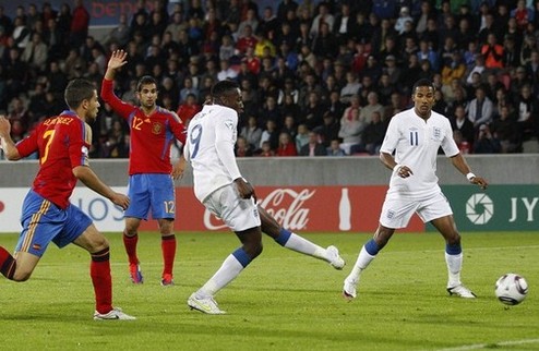 Испания U-21— Англия U-21. Герой и антигерой Мы снова награждаем наиболее отметившихся в матче молодежного Евро-2011.