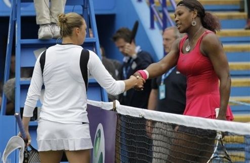 Истбурн (WTA). Звонарева останавливает С. Уильямс В английском Истбурне состоялись матчи второго круга.