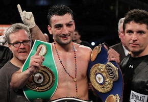 Мартиросян впечатлен боем Альвареса Армянский боксер признался, что хотел бы стать следующим соперником мексиканца.