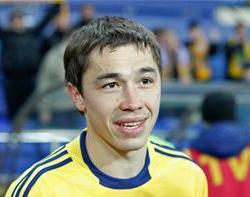 Романчук: "Все футболисты не любят сборы" Защитник Металлиста надеется, что в следующих контрольных матчах его команде улыбнется удача. 