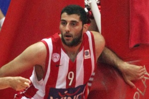 Буруссис покинул Олимпиакос Центровой сборной Греции ищет себе новый клуб. 