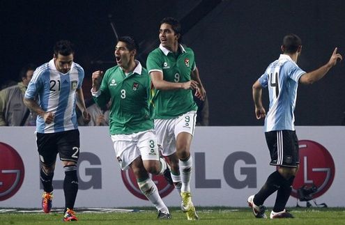 Аргентина оступается на старте + ВИДЕО Хозяева Копа Америка вчистую завалили игру, не переиграв Боливию.