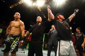 Уайт: "Возможно, это конец для Вандерлея" Президент UFC Дана Уайт задумывается над тем, чтобы отправить легендарного Вандерлея Силву вслед за Рэнди Кутю...