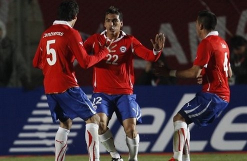 Копа Америка. Чили возглавляет группу С + ВИДЕО Ла Роха воспользовалась ничьей в матче Уругвая и Перу.