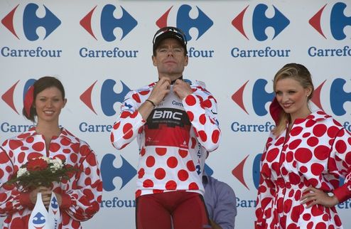 Контрудар Эванса, стойкость Хушовда Норвежец Тор Хушовд удержал желтую майку лидера Тур де Франс, однако победитель четвертого этапа супермногодневки Кэ...
