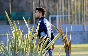 Агуэро: "Знаю, что переговоры с итальянским клубом ведутся" Аргентинский нападающий пока не готов рассуждать о клубных делах.