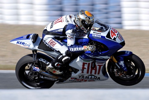 MotoGP. Гран-при Германии. Практика №3. Лоренсо впереди Педросы Испанский пилот Yamaha Factory Racing выиграл последний свободный заезд.