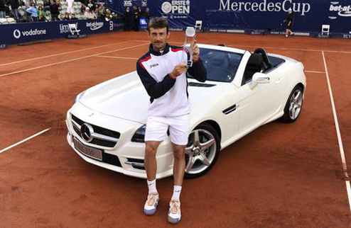 Ферреро выигрывает первый в году титул Бывшая первая ракетка мира выиграл совершенно спокойно и уверенно в финальном поединке соревнований в Штутгарте, ...