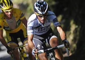 Контадор: "Победа на Тур де Франс теперь невозможна" Испанец Альберто Контадор потерпел значительное поражение на шестнадцатом этапе, проиграв 3:50 побе...