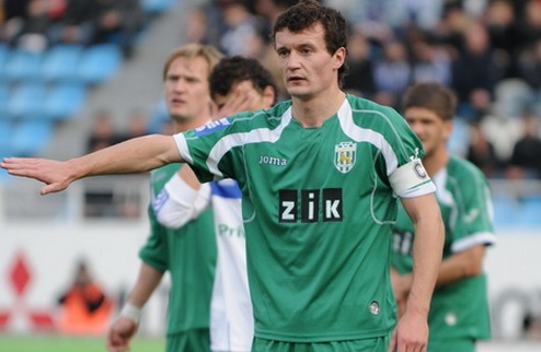 Федецкий внесен в заявку Карпат Карпаты и Шахтер решили спор между собой, и футболист может выходить на поле.