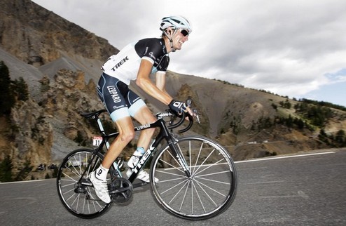 All-in от Анди Шлека На восемнадцатом этапе Тур де Франс Анди Шлек атаковал очень рано и лишь немного упустил желтую майку, тогда как Альберто Контадор ...