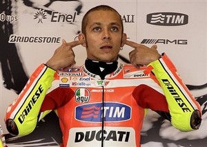 MotoGP. Росси: "Решили продолжать выступать на новом байке" Валентино поделился своими впечатлениями после первого дня гоночного уик-энда в США. 