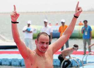 Плавание на открытой воде. Болгарская победа Последний заплыв на марафонской дистанции в 25 км выиграл болгарский пловец.