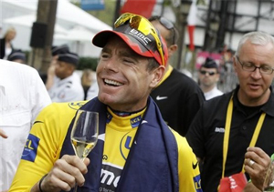 Кэдел Эванс: "Мы сделали это!" Победитель Тур де Франс 2011 года австралиец Кэдел Эванс еще раз прокомментировал свою впечатляющую победу. 