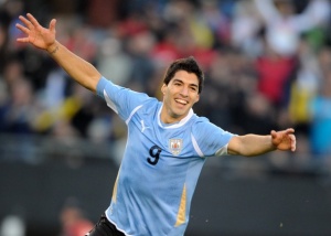 Суарес признан лучшим на Копа Америка-2011 Уругваец забил четыре мяча на турнире и стал лидером команды.