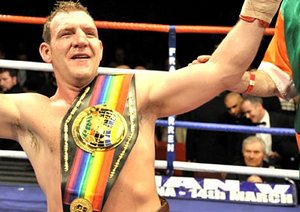 Роган: "Сражусь с Фьюри за достойный гонорар" 40-летний боксер бросает вызов восходящей звезде британского бокса.