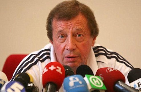 Семин: "Один не проигрывает игру — мы проиграли все вместе" Пресс-конференция главного тренера киевского Динамо после поражения от Рубина. 