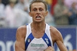 Олимпийский чемпион-2004 в марафоне завершил карьеру