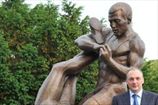 В Швейцарии открыли памятник дагестанскому борцу