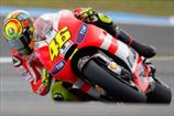 MotoGP. Валентино Росси не собирается покидать Дукати