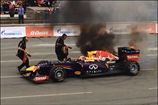 Формула-1. Шоу-кар Red Bull Racing сгорел во время заездов в Челябинске. ВИДЕО