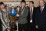 Донбасс сделал копию чемпионского кубка
