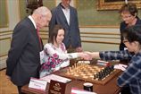 Шахматы. Музычук и Ифань в третьей партии играют вничью