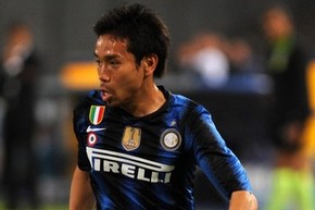 Нагатомо пропустит Суперкубок Италии Защитник Интера получил вывих плеча во время товарищеского матча с Селтиком.