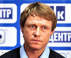 Кононов: "Создается новый коллектив, это всегда болезненно" Главный тренер Карпат не теряет оптимизма. 