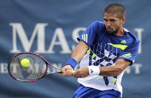 Вашингтон (ATP). Вердаско и Иснер выходят в четвертьфинал В столице США продолжается хардовый турнир с призовым фондом 1 миллион 165 тысяч 500 долларов.