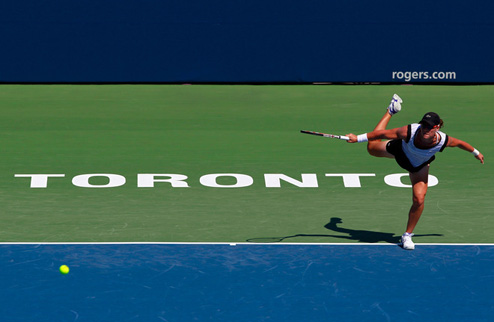 Стосур стала первой финалисткой в Торонто Австралийская теннисистка не без труда преодолела 1/2 финала на крупном турнире в Канаде.