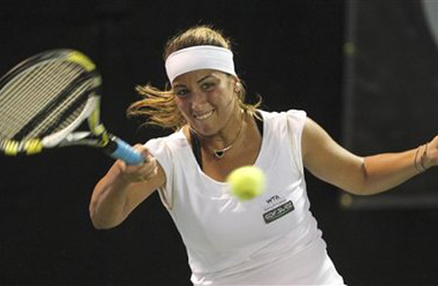 Резаи вышла в финал в Далласе Французская теннисистка не без проблем преодолела 1/2 финала на соревнованиях в США.