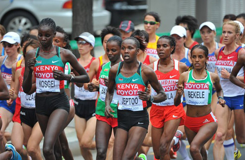 Марафон. Первый комплект медалей достался кенийкам Чемпионат мира открывал марафонский забег у женщин.