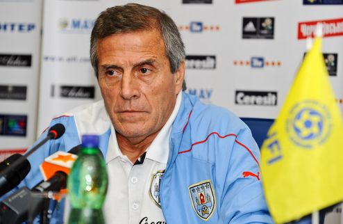 Табарес: "Украина — хорошая молодая команда" Главный тренер уругвайской сборной Оскар Табарес провел пресс-конференцию накануне матча с Украиной.
