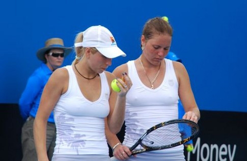 US Open (WTA). Сестры Бондаренко вылетают в парном разряде Украинки ничего не смогли поделать с соперницами.