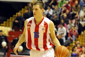 Црвена Звезда переподписала двух талантов Неманья Недович и Урош Николич остаются в "красной" команде на следующий сезон. 