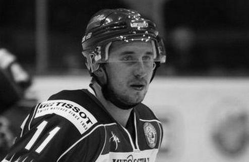 Сегодня утром скончался Александр Галимов Доктора не смогли спасти жизнь хоккеиста.