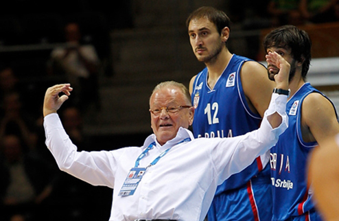 Ивкович остается у руля сборной Сербии Специалист будет работать с командой до завершения Евробаскета-2013.