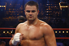 Бойцов нокаутировал Грира Денис Бойцов досрочно одолел американского боксера Мэттью Грира. 