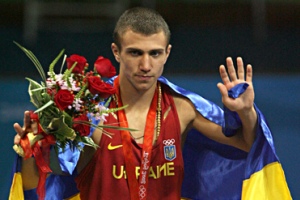 Ломаченко вышел в 1/8 финала на ЧМ Украинский боксер оказался сильнее американца Хосе Рамиреса.